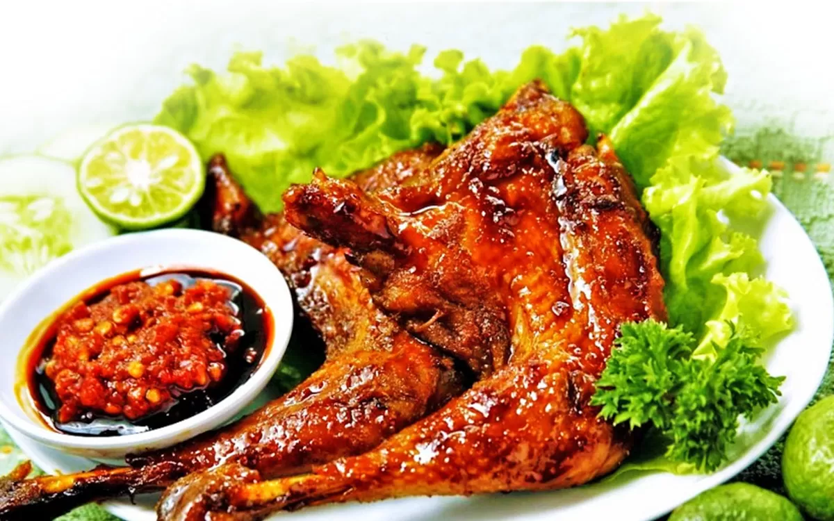 Ayam Bakar Sambelis: Rasa Pedas yang Menggigit Jiwa di Jeruklegi